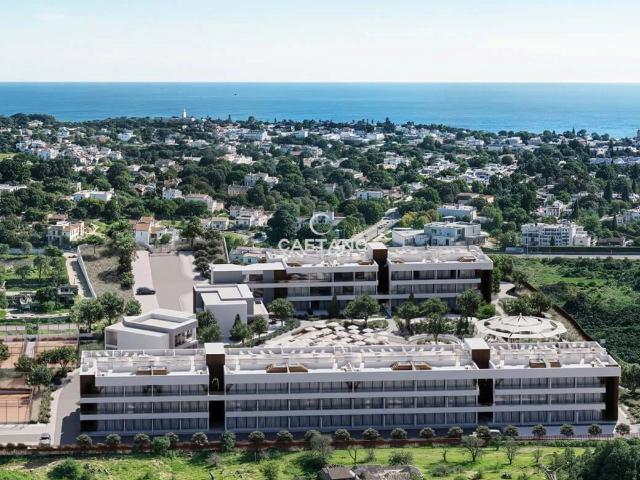 Apartamento T2 com Terraço e Jacuzzi para Venda em Carvoeiro Algarve, Lagoa, Carvoeiro