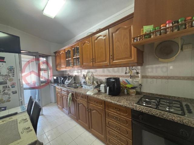 Apartamento T2 perto do metro no Laranjeiro, Almada