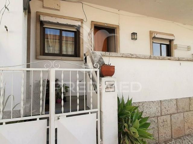 Apartamento T2 Pontinha a 700m do Metro Pontinha, Lisboa