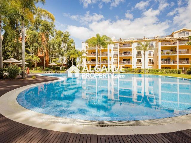 Apartamento T2 próximo da praia e da Marina de Vilamoura, Al. 160m² Vilamoura