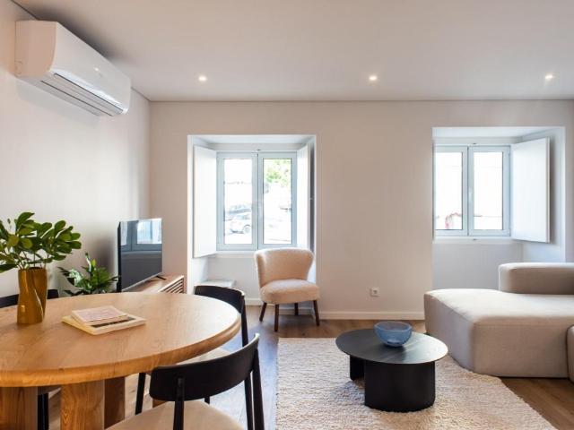 Apartamento T2, pronto, Sta Barbara, rendimento garantido, A. 88m² Arroios