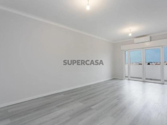 APARTAMENTO T2 QUARTEIRA