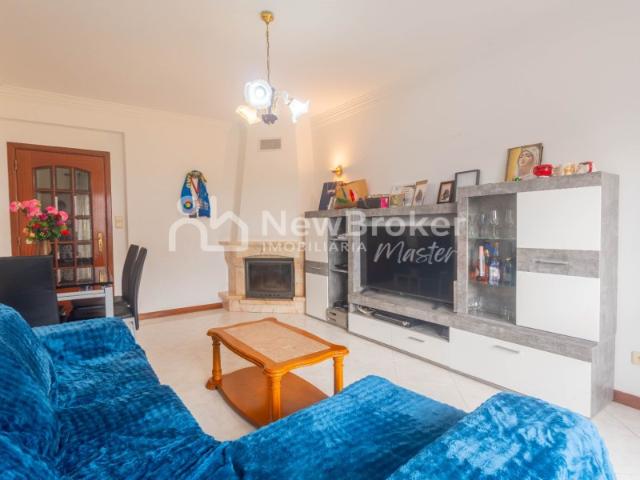 APARTAMENTO T2 QUELUZ | 75m2 | ÁREAS AMPLAS