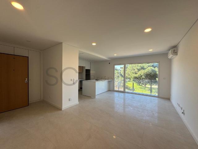 Apartamento T2 Quinta Santa Teresa Parqueamento Arrecadação 85m² Charneca De Caparica