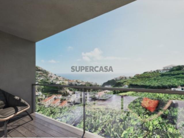 Apartamento T2 Quintinha Serrado