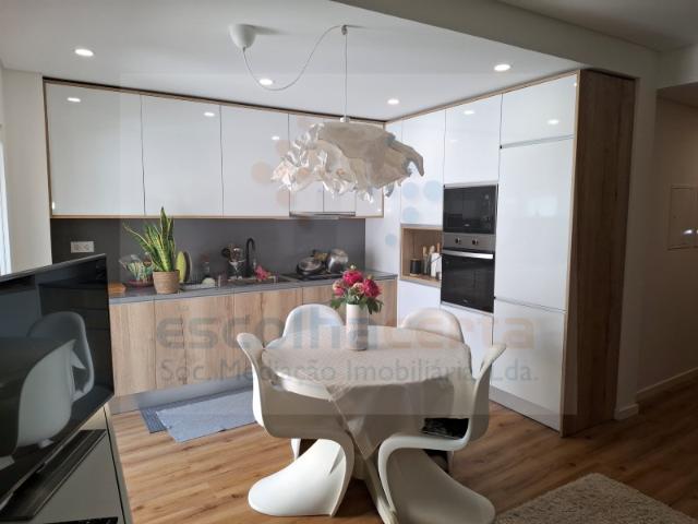 Apartamento T2 R/C com Terraço Baixa de Setúbal