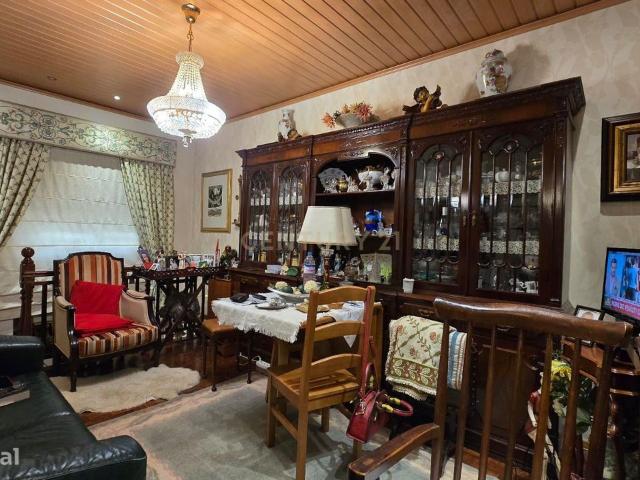 Apartamento T2, R/C Serrado