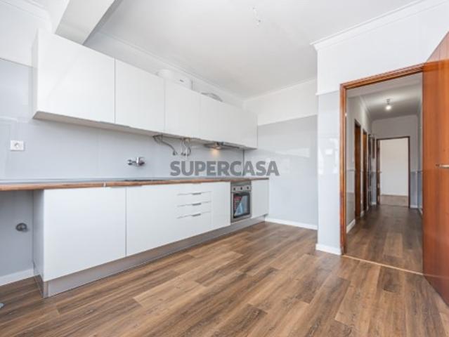 Apartamento T2 Remodelado na Arrentela