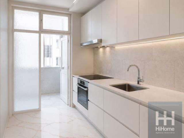 Apartamento T2 remodelado no Centro do Funchal