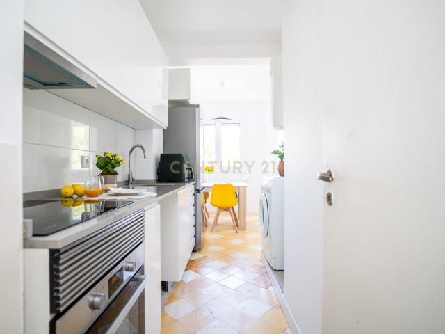 Apartamento T2 remodelado nos Olivais para arrendamento