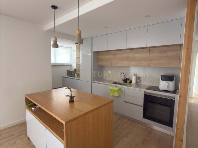 Apartamento T2 Remodelado, Oeiras