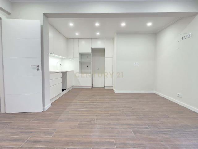 Apartamento T2 Remodelado | Casal de São Brás – Amadora