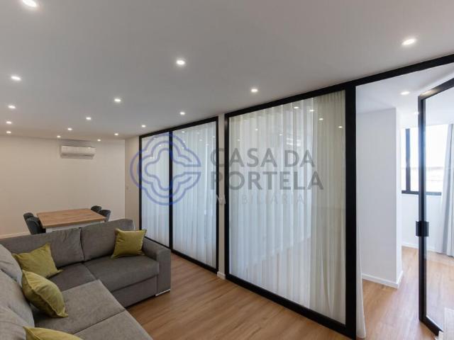Apartamento T2 remodelado Centro do Porto Junto ao Bessa 70m² Ramalde