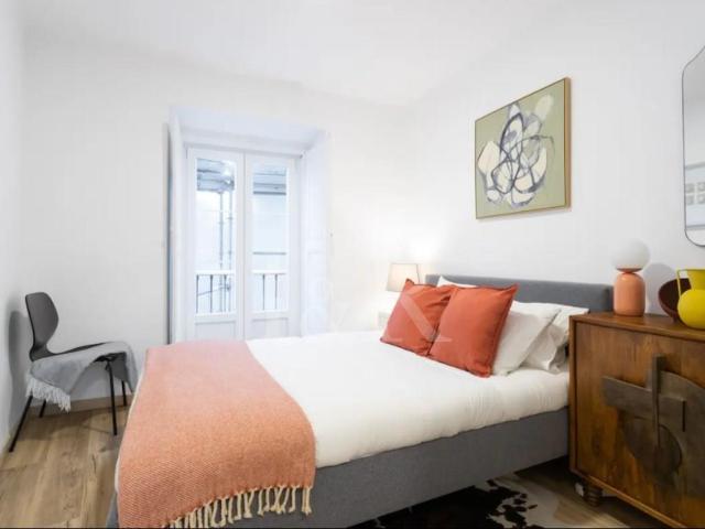 Apartamento T2 remodelado com varanda na Baixa, Lisboa 51m² Santa maria maior