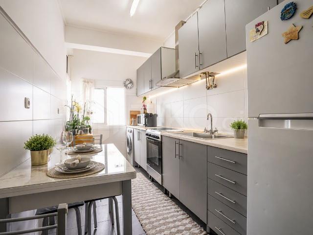 APARTAMENTO T2 REMODELADO COM VARANDA | CLASSE ENERGÉTICA B | JUNTO A LISBOA