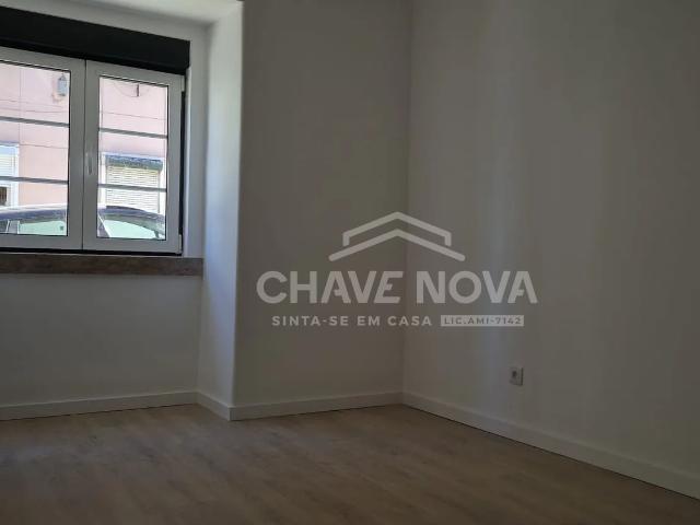 Apartamento T2 Remodelado com Vista Rio | Penha de França | Excelente Localização