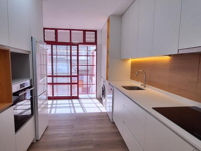 Apartamento T2 remodelado com lugar de garagem