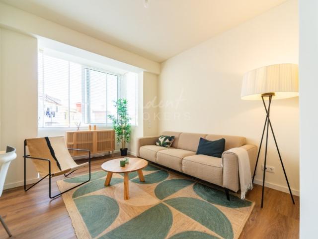 APARTAMENTO T2 REMODELADO E MOBILADO [ AJUDA]