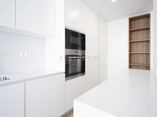 Apartamento T2 Remodelado em Moscavide