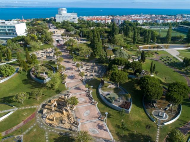 Apartamento T2 remodelado em Oeiras