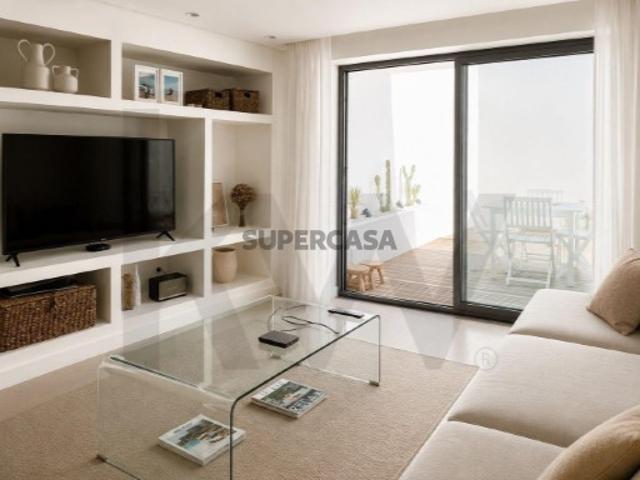 Apartamento T2 Remodelado em Tires com Terraço Privativo