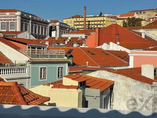 Apartamento mobiliado com 2 quartos no centro de Lisboa