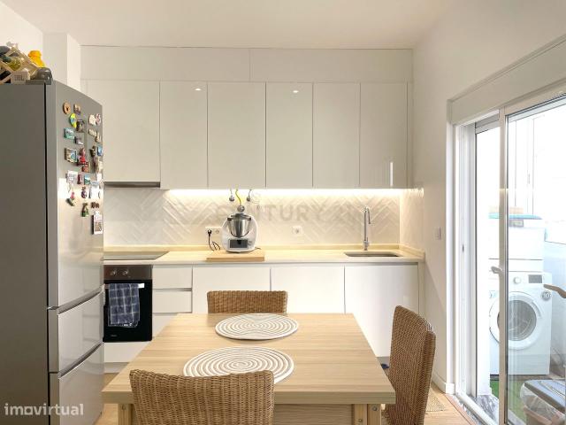 Apartamento T2 renovado em 2023