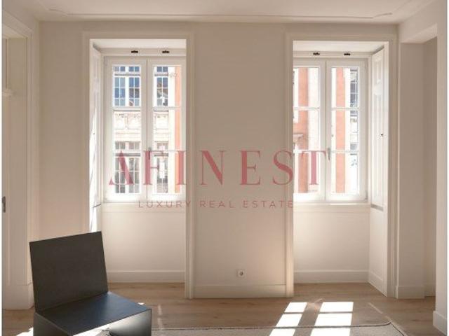 Apartamento T2 renovado em Alcântara 108m² Alcântara