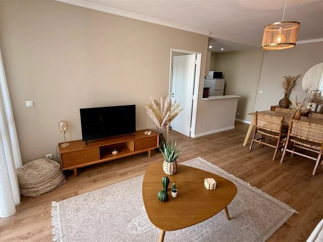 Apartamento T2 renovado em Armação de Pêra a 500 metros da p. 76m² Armação De Pêra