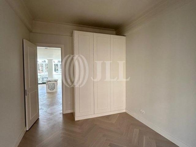 Apartamento T2 renovado, em Campo de Ourique, Lisboa