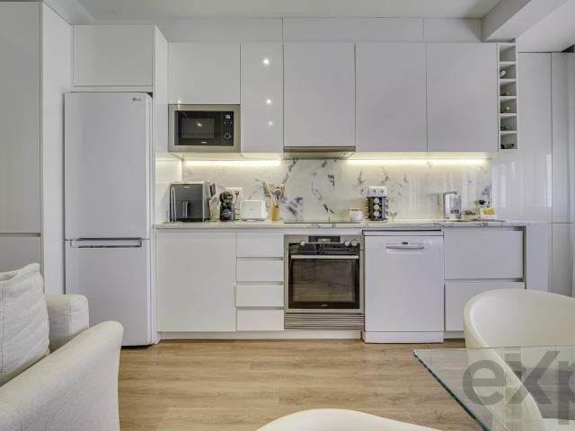Apartamento T2 renovado, Campolide