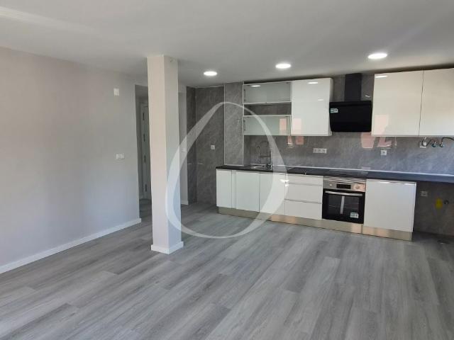 Apartamento T2 Renovado em Corroios