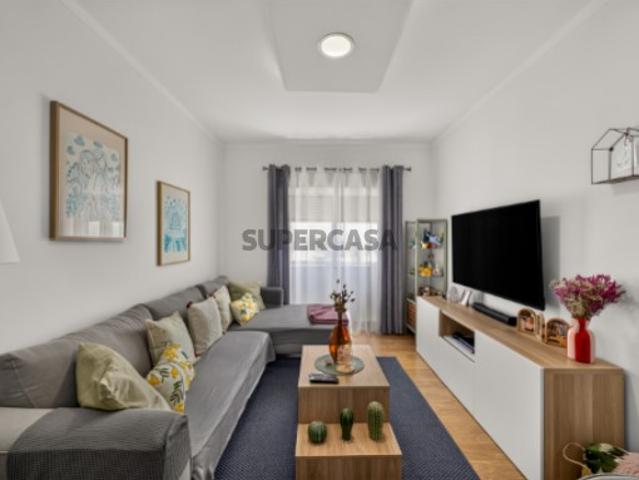 Apartamento T2 Renovado em Setúbal