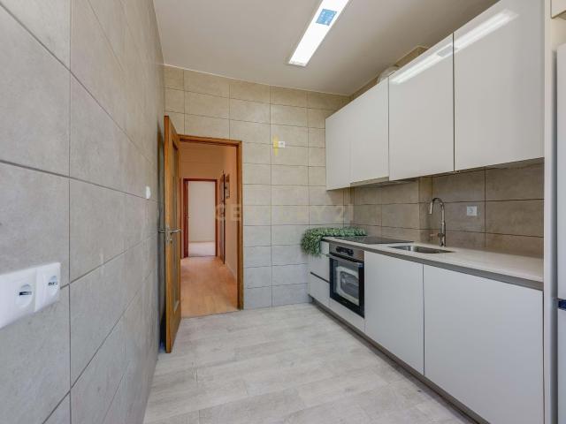 Apartamento T2 Renovado na venda Nova Amadora