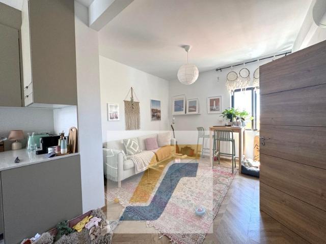 Apartamento T2 Renovado no centro de Peniche