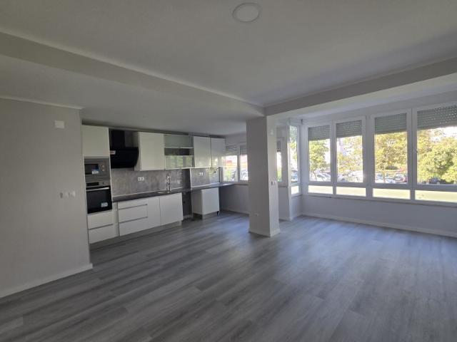 Apartamento T2 renovado Oeiras