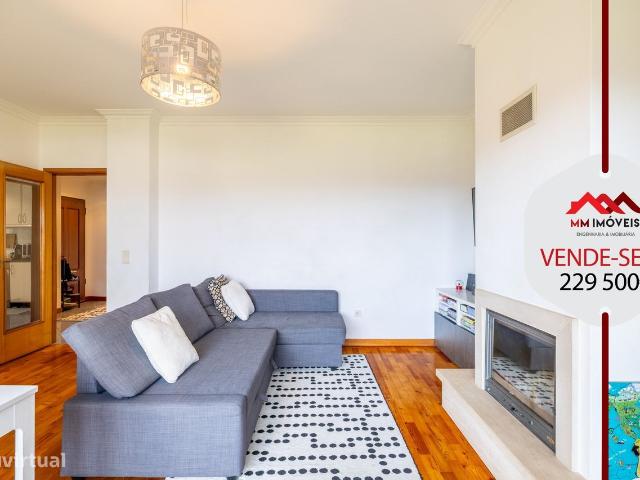 Apartamento T2 | Rio Tinto | Varanda | Suite | Box Fechada