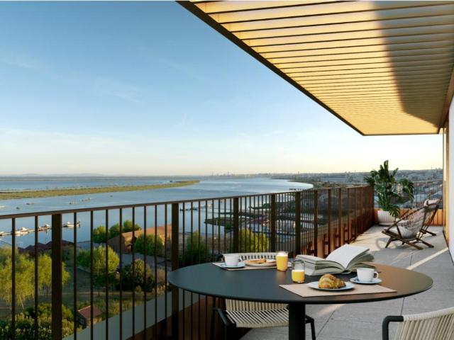 Apartamento T2 Rooftop com duas varandas e estacionamento 110m² Póvoa de Santa Iria e Forte da Casa