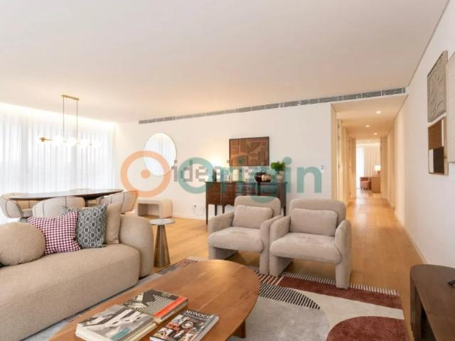 Apartamento T2, Rua Canto da Maya, 1