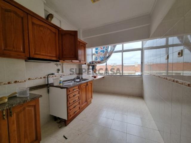 Apartamento T2 Rua Aquilino Ribeiro em Carnaxide