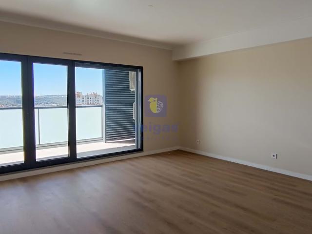 Apartamento T2 Santo Antonio dos Cavaleiros, Loures, arrendamento OD1 216691