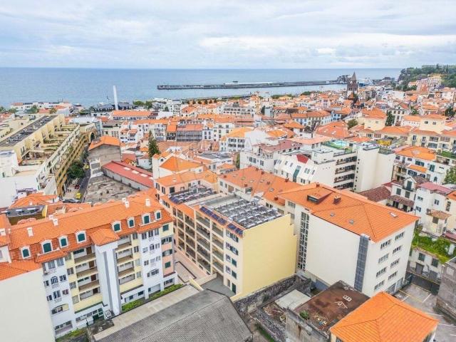 Apartamento T3+1 3 Suites No Centro Do Funchal Para Venda 181m² Santa Maria Maior Funchal