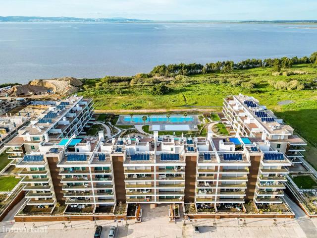APARTAMENTO T3+1 C/ BOX e VARANDAS EM ALCOCHETE TAGUS BAY