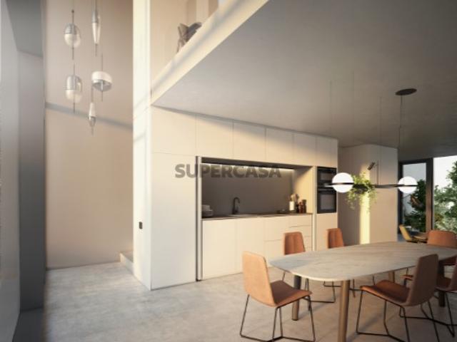 Apartamento T3+1 com jardim, terraço e box situado em Marvila