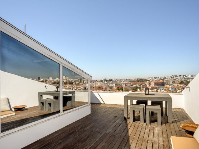 Apartamento T3+1 com terraço em Arroios, Lisboa