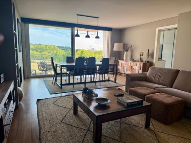 Apartamento T3+1 com varanda em Matosinhos