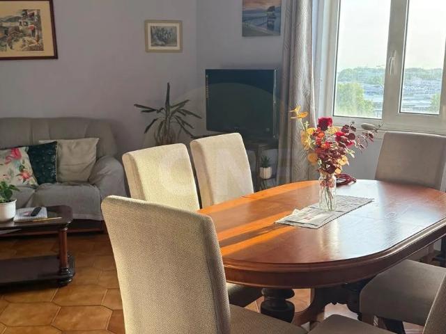 Apartamento T3+1 à venda em Ramalde Porto