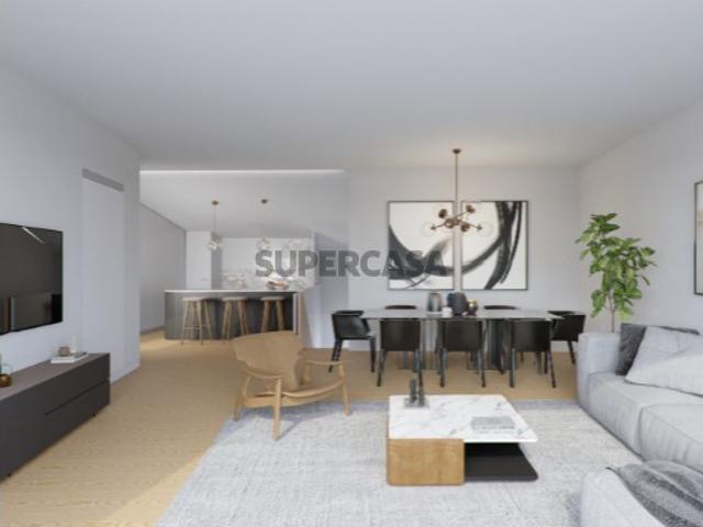 Penthouse T3+1 duplex com terraço e garagem, junto à Av. Liberdade