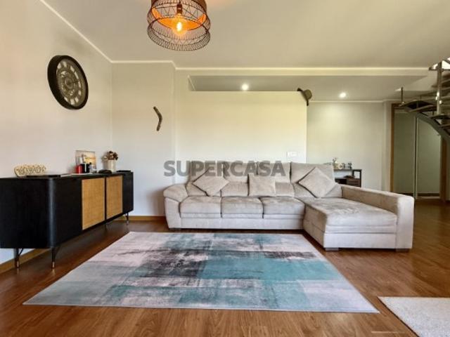 Apartamento T3+1 Duplex, excelente localização, Malveira, elevador, garagem Box