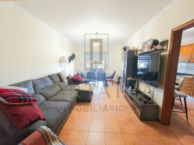 Apartamento T3+1 Duplex, em Oiã